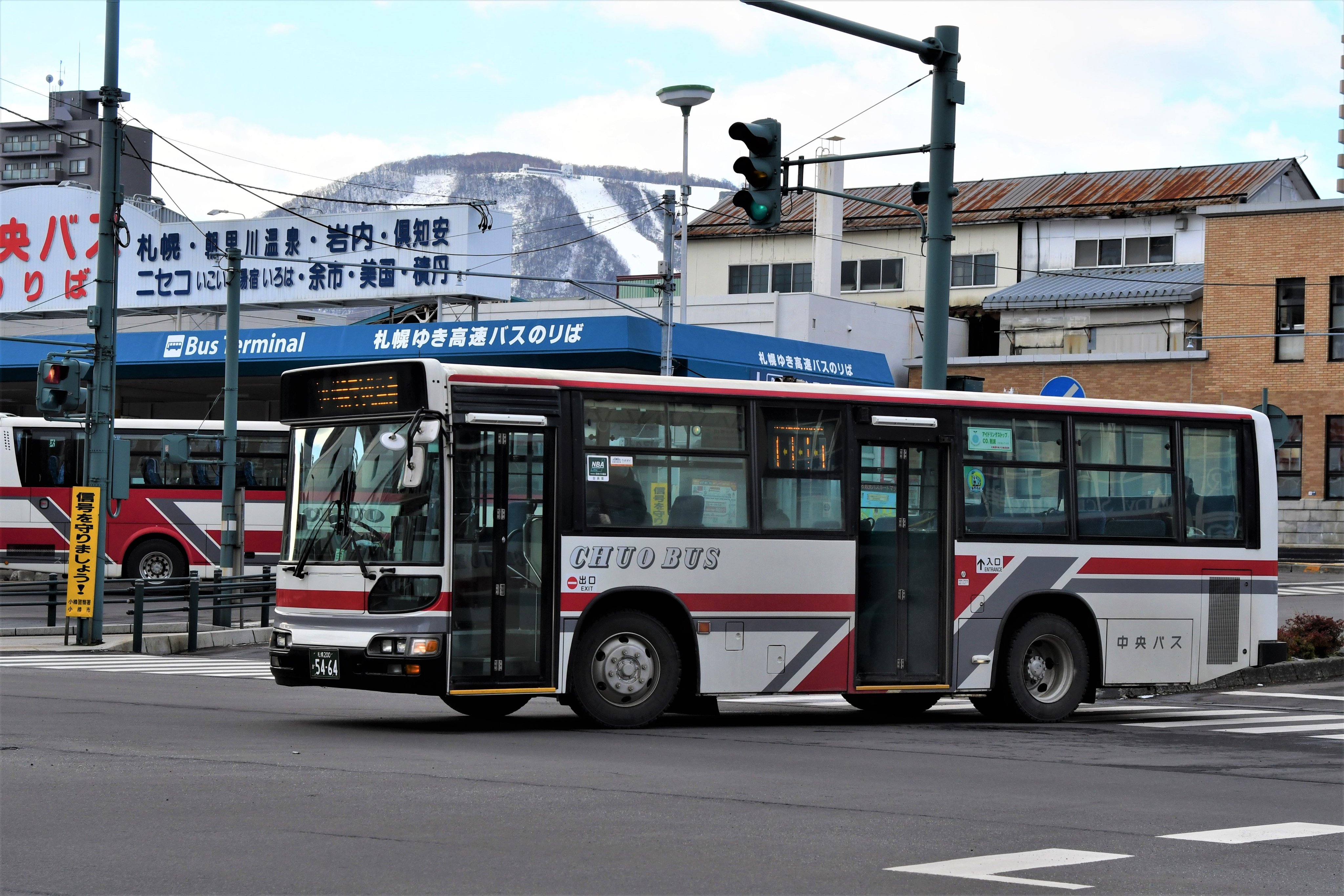 Kaede Detective 札幌0か5464 北海道中央バス Kl Hu1jjea 旭川からの転属車 最近 小樽に活躍の場を移した旧631 T Co X7dfgo8opc Twitter