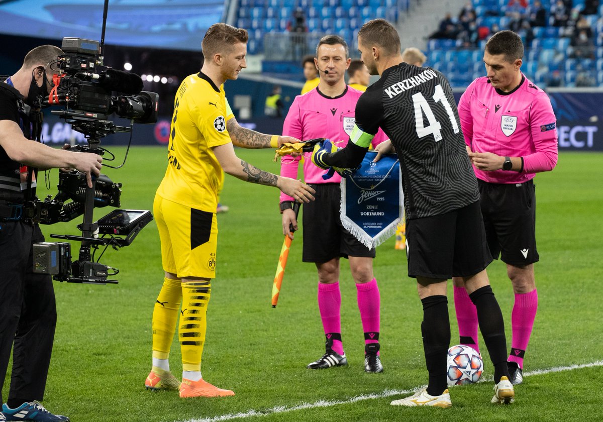 fczenit_en's tweet photo. Photo report Zenit v Borussia Dortmund at the Gazprom Arena #ZenitBVB #UCL
📸 https://t.co/JgVE1WU64r https://t.co/LLQjTfFuzR