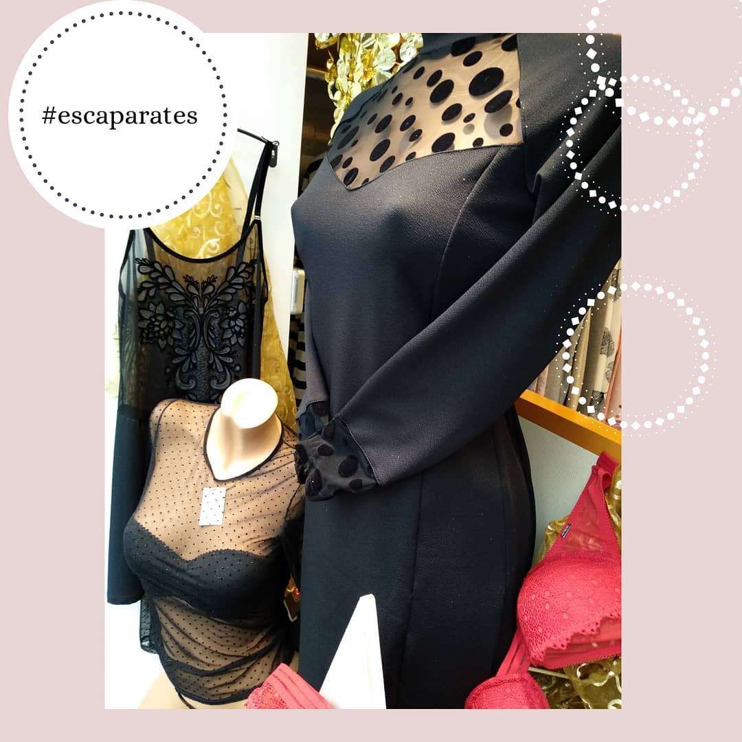 EvaIntima's tweet photo. Qué tienen nuestros #escaparates que no puedes pasar sin tener que pararte a mirarlos??? 🥰
#escaparatesNavidad #madewithlove #lencería #corseteria #comprasalou #jocomproasalou #comerçdeproximitat #seacercalaNavidad #Salou #janira https://t.co/qHGAfmsd7F