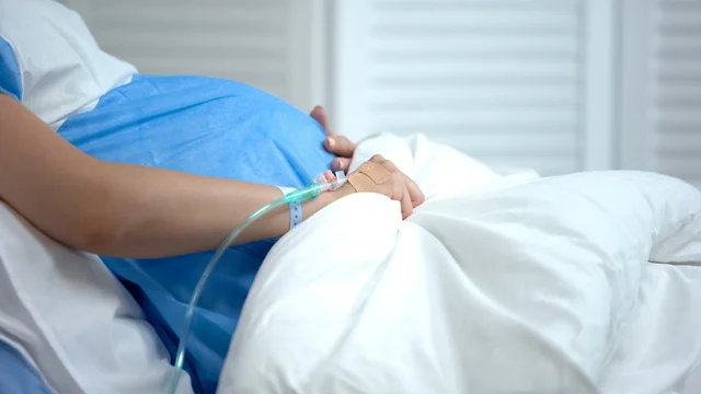 Detroit woman gives birth then dies of COVID-19 without holding newborn son hill.cm/s5OqRKt