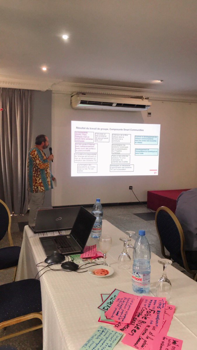 alida_eboo's tweet image. Restitution des travaux de groupe lors de ce 2e jour d’atelier de planification #PRADEC II. Activspaces était représenté dans la composante 4 , Smart communities restitué ici par @DigaMathieu