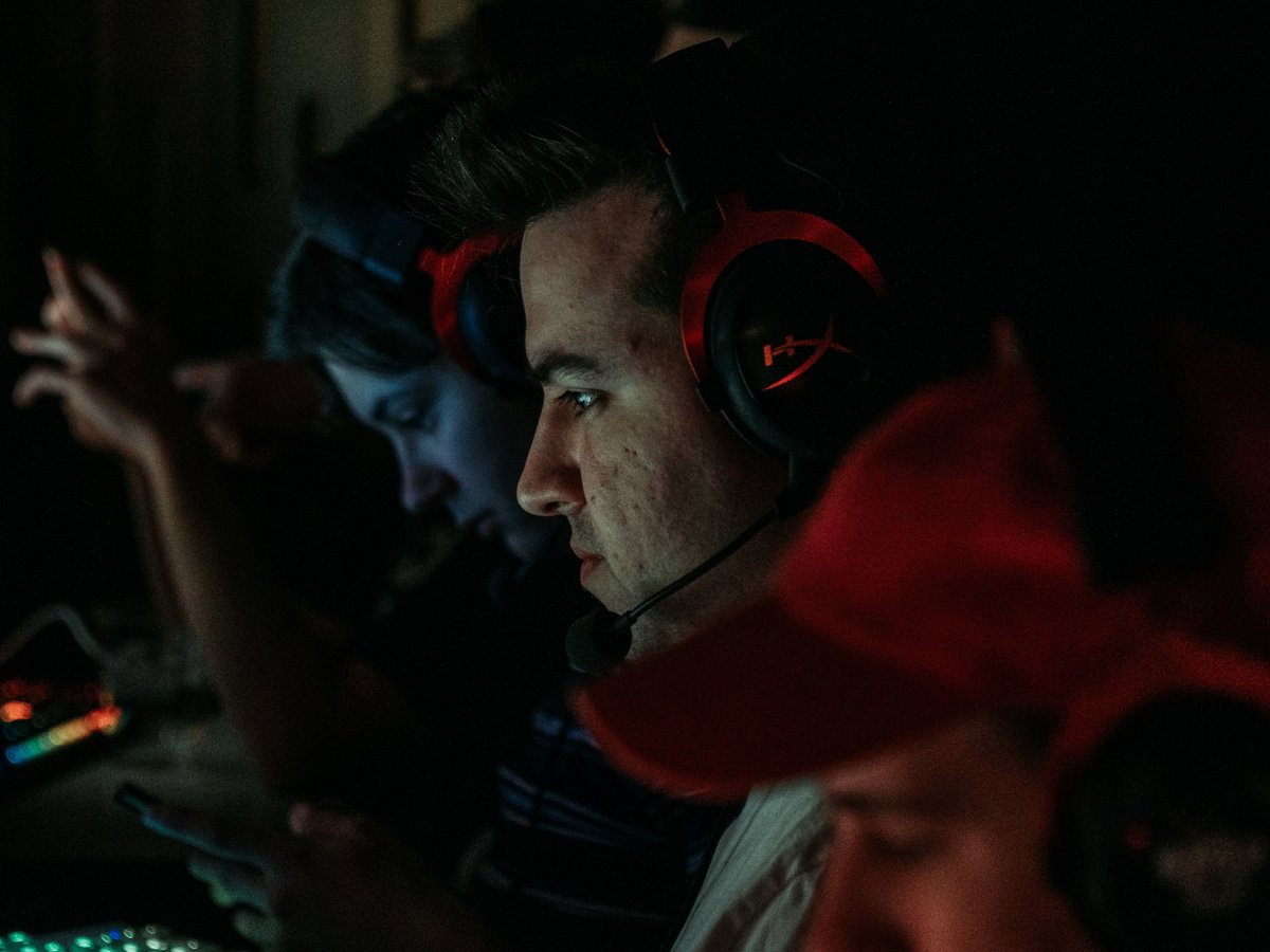 Yanis (@tryoncs) on Twitter photo Who also misses LANs? π
Throwback <a href="/suprememasters/">Supreme Masters</a> 2020 Who also misses LANs? π
Throwback <a href="/suprememasters/">Supreme Masters</a> 2020