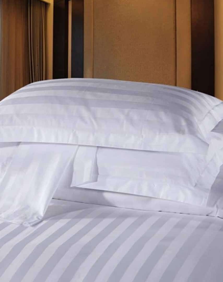 lydiahmorah's tweet photo. Call;0798622885 for deliveries
Good quality , White Satin stripped Bedsheets, pure cotton
2 bedsheets and 4 pillowcases
Available in 6*6,7*7,7*8
@ ksh.2900
#GirlsTalkZA
#IkoKaziKE
#BNK48Market
#SenateRejectFraud https://t.co/1ooxwI5sF9