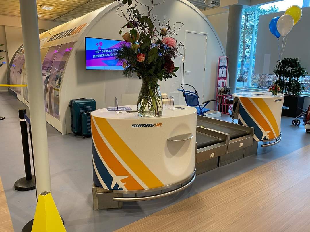 arnogoedhart's tweet photo. Officiële opening @SummaLuchtvaart @summacollege op @EINairport met een mooie samenwerking met #viggo. #trots #mbo #ditismbo #gesitueerdleren #contextrijk #mockup https://t.co/eciD60OL6p https://t.co/hYKTblwHOO