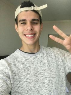 CncoMundial's tweet photo. Día 9: foto de zabdiel Sonriendo #challege5añoscnco #fccncomundial @CncoMundial https://t.co/oY0jZu4HVb