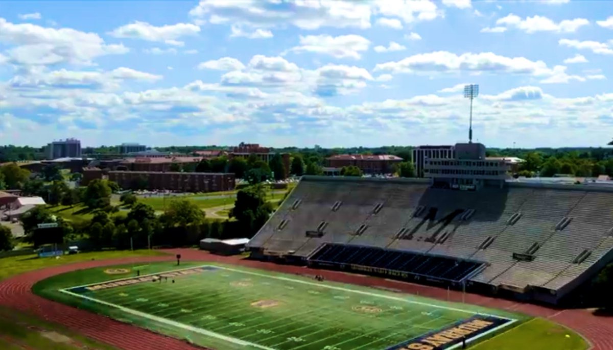 racersfootball's tweet photo. No place like home!!!! #RoyStewartStadium🏇 #MountUp🏇 https://t.co/TtnKVO5xzj