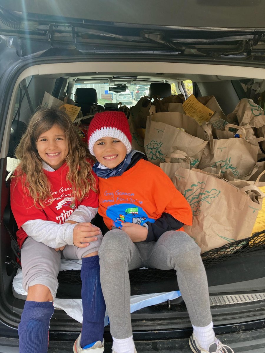 GGCFD30's tweet photo. Even though #GGCFD looked a little different this year, we are so grateful to all of our donors, volunteers, and the entire community for making the #GGCFD20 a huge success. THANK YOU!

#FamiliesforFamilies #ServingSafely https://t.co/TO4GcQi01t