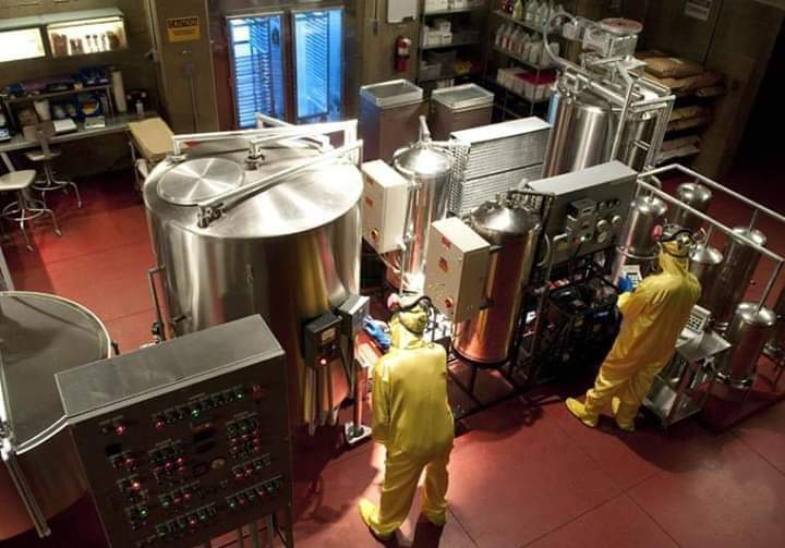 let's all take a moment to appreciate the brave scientists and professionals working on the vaccine and its distribution 💉💪⚕️