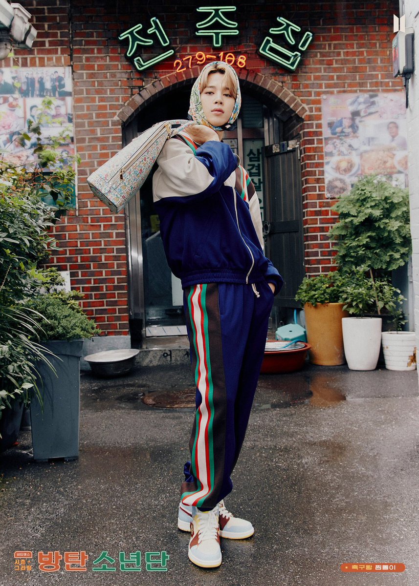 A Scarf?? Man?wearing?scarf?