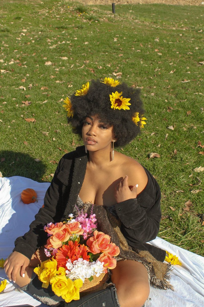 styling_addict_'s tweet photo. “My curls are an outward manifestation of my culture”-@YaraShahidi 

Model: @AriesAlexz 
Stylists &amp; Creative Directors: @styling_addict_ &amp; Adrienne Walton
📸: Khushi Kothari https://t.co/MI1ALXs5KY