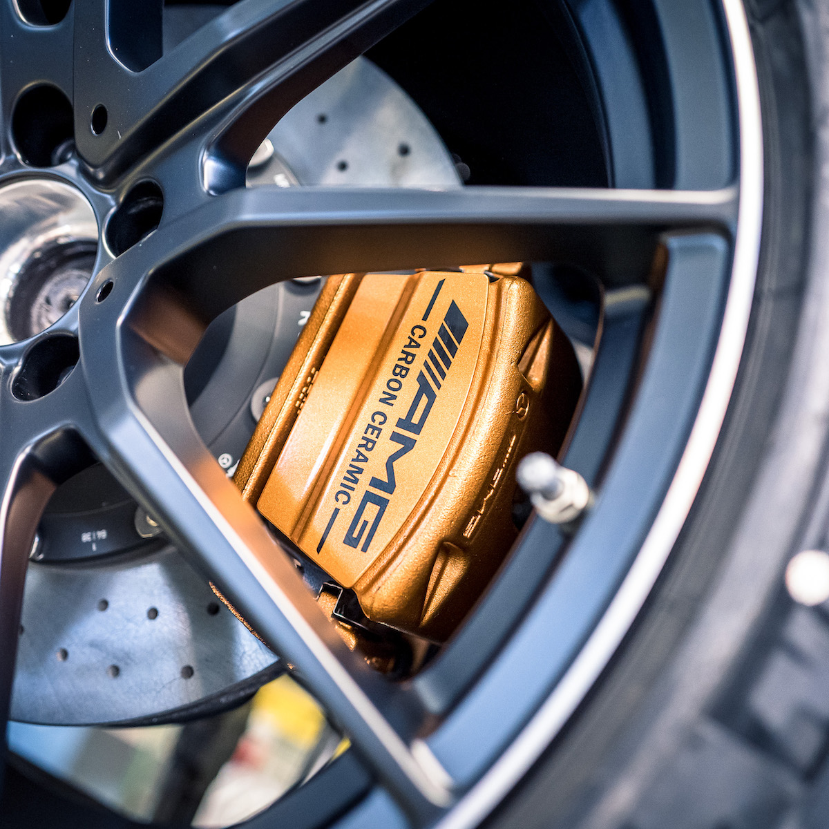 MercedesAMG's tweet photo. An exclusive look behind the scenes of the production of our 2-seater Mercedes-AMG GTs. 

📷 via Mercedes-Benz Sindelfingen

#MercedesAMG #BehindTheScenes https://t.co/sJ9JBYCCmc