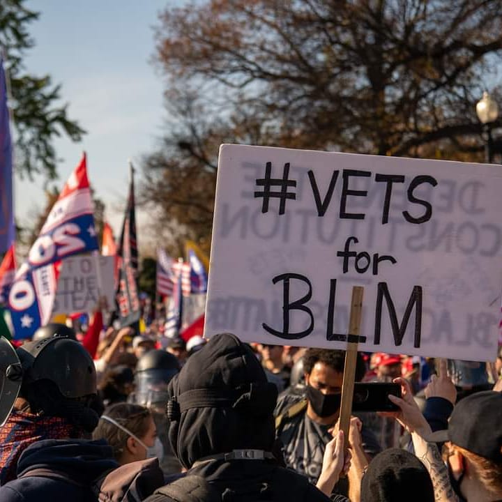 continuetoserve's tweet photo. Calling all #vets: We need you on 12/12 to support @TTCabolition and other #LocalOrgs defending the #MemorialFence at #BLMPlaza. DM if you can help us keep our friends safe.
#vetsforblm #WeKeepUsSafe #WeTakeCareOfUs #solidarity #continuetoserve #rememberyouroath https://t.co/jXTmPYuMnz