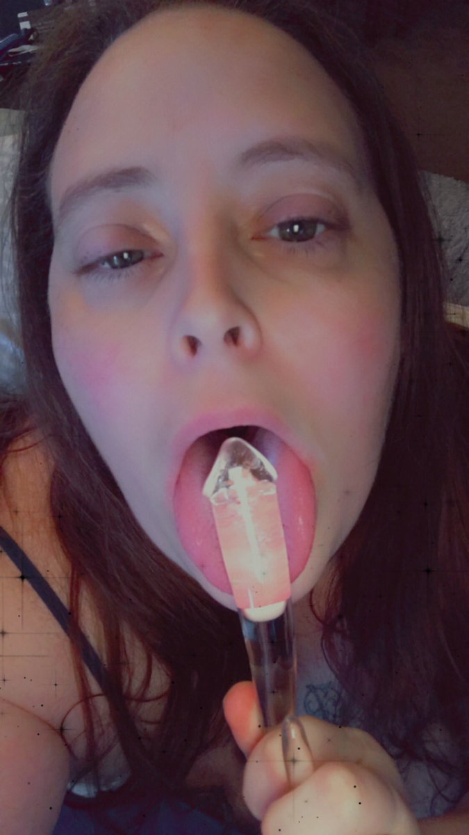 empresswillows's tweet photo. 🥀I’m changing the name 
🥀Wakeup horny Wednesday 
                😈Hehehe😈
🥀feelin frisky and flirty😏

🥀Takin apps for a few new subbys 

🥀Let’s have sum fun today

FinDom finsub femdom mommydomme kink fetish tits ass lips feet tease worship smoke gfe bbw chastity paypig https://t.co/8eFTgd4QtF