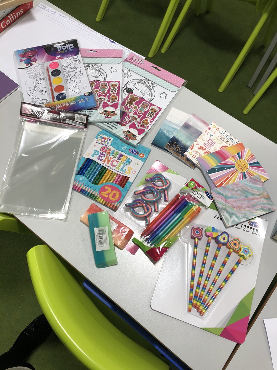 Making up the prize packs ready for the Friday’s raffle from our secret student every day. Year 6 have absolutely loved this reward so far and are eager to be put into the prize draw🤩!