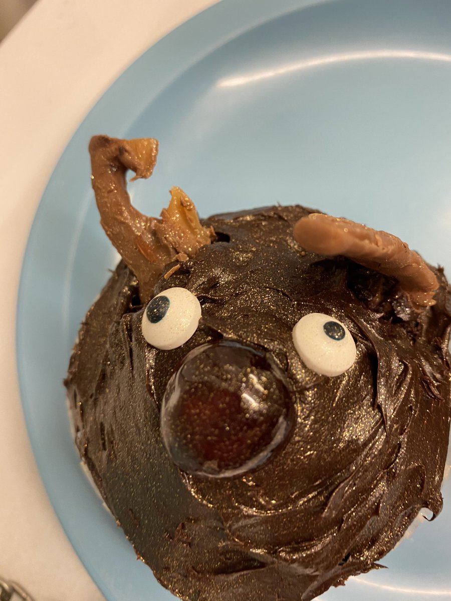 Making yummy snacks to eat whilst we watch Elf this afternoon #picu #baking #Christmas