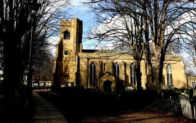 Calling all singers! @StMarysE17 
Now Christmas doesn’t really feel like Christmas until you’ve sung a few carols. So here’s your chance - and you’ll be helping all those around you feel a much bigger celebration
Further details can be found on the below: 
jlrathbone.uk/stmarys/xmas20…