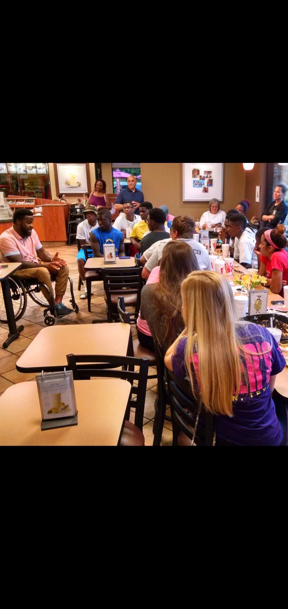 Coaches, teachers and administrators should be demanding but not demeaning. Players, students and staff need to be pushed but not torn down. Great leaders are builders not destroyers. #leadership #relationships #loveworks #positivecoachingcommunity