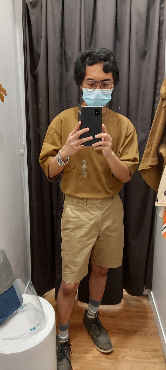 mjrobin21's tweet image. Ate nagsukat lang ako nito nung isang araw, pag-uwi dala ko na pala
😅
#ScamNation