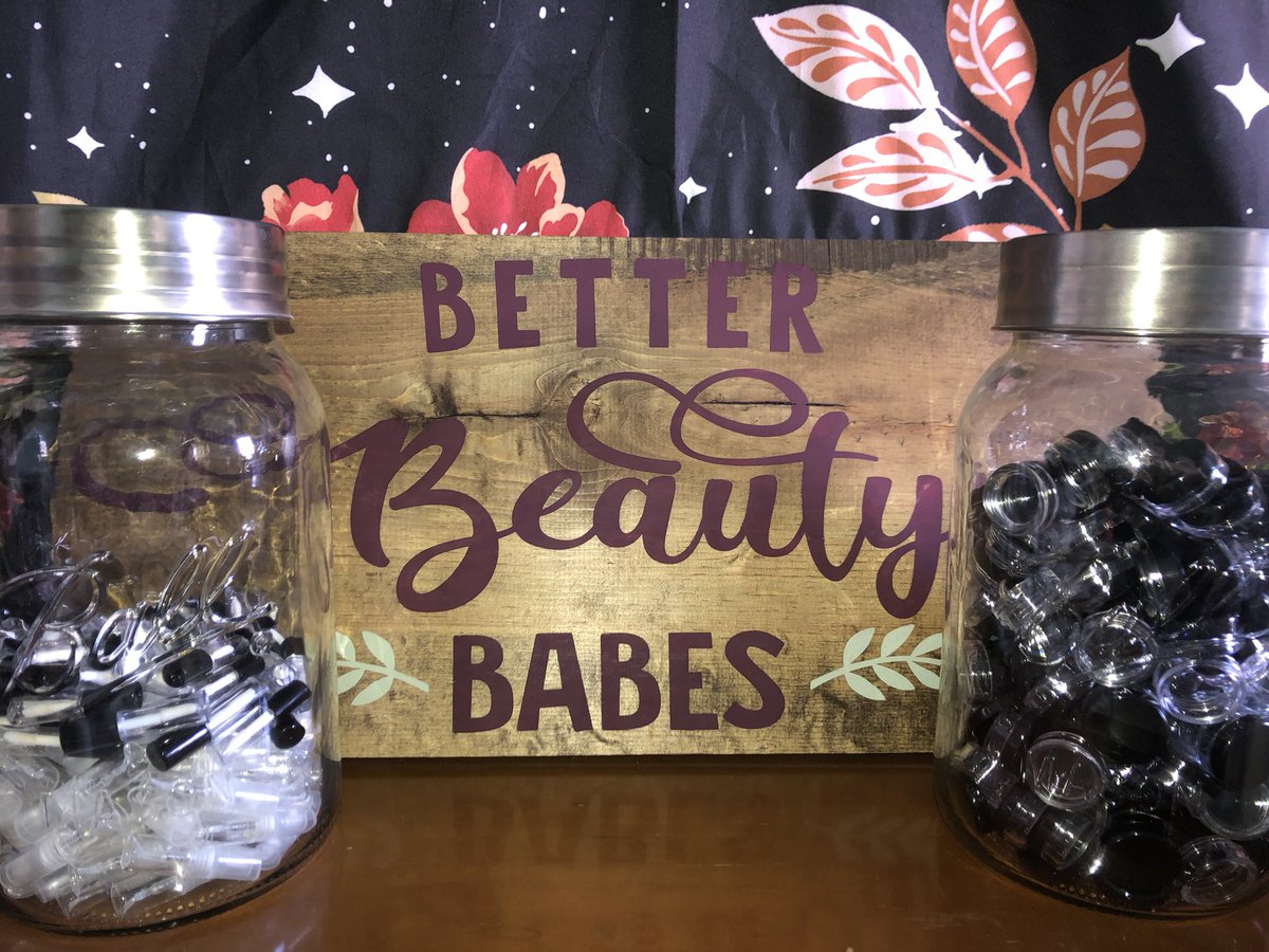 3beautifulbees's tweet photo. This photo represents lives changed EVERY DAY! 
These are hundreds of lives being changed by having the option of toxin free products. 
These are lives learning how to read labels and empower themselves to make healthier choices. Link is in bio!
#toxinfreebeauty #love #changes https://t.co/PKwrvrQEBR