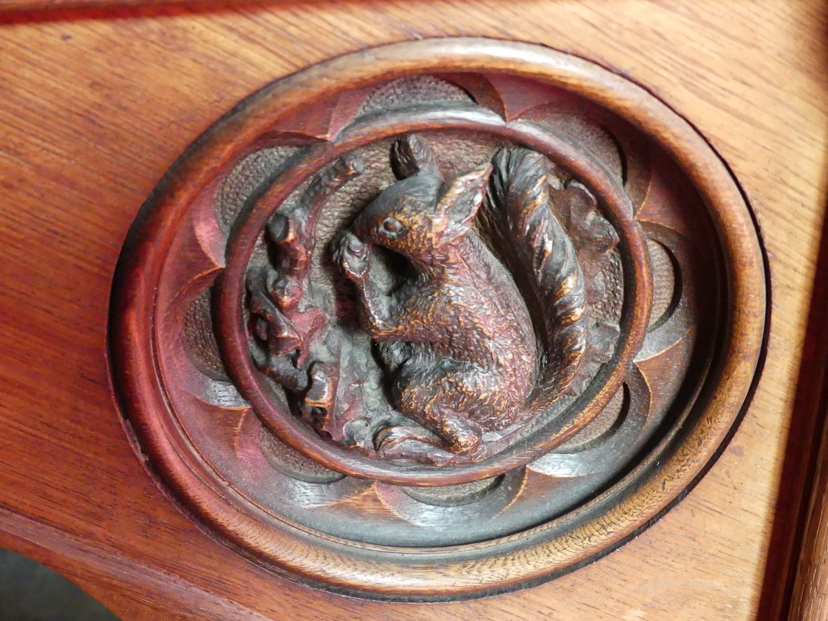 CarolineIrwin3's tweet photo. Squirrel eating from his winter horde. St Peter's, Bromyard. #WinterInChurches #AnimalsInChurchesHour https://t.co/eLdo9oRqbx