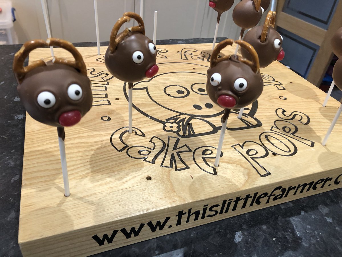 Rudolph cake pops, will be making there way to new owners shortly.🎄💕🌲