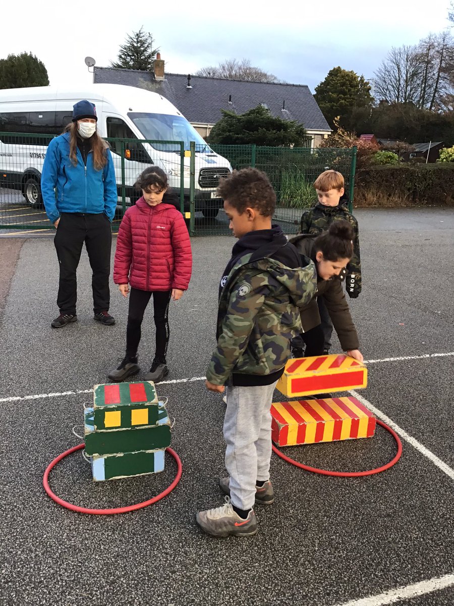 MrsBoydFern's tweet photo. Team building games with @AdventureAbz this morning.@FernieleaSchool https://t.co/1VgwKQQPwN