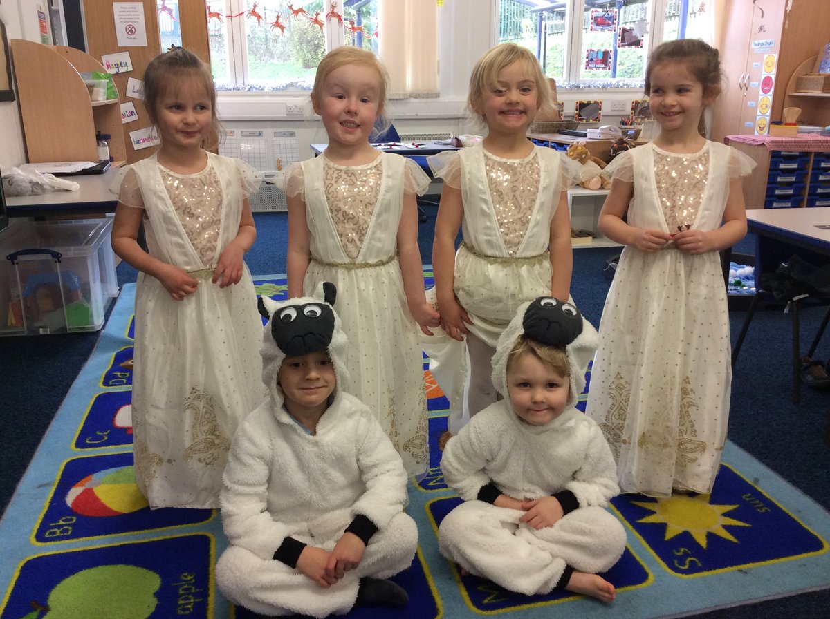 SGSPrep's tweet image. #SGSReception are dressed and ready for the Nativity dress rehearsal.
#SGSBeSomeone