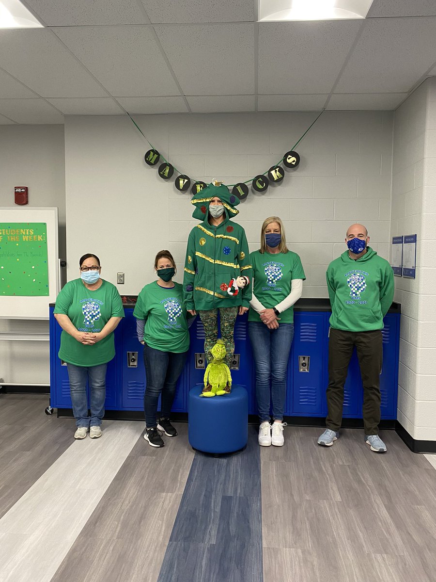 Mrs. Schweisthal (@bmsschweisthal) on Twitter photo There are no grinches on the Mavericks team! We 💚 GREEN Day! <a href="/BCSDBrunswickMS/">Brunswick Middle School</a> #BMSHappyHolidays #Mavericks There are no grinches on the Mavericks team! We 💚 GREEN Day! <a href="/BCSDBrunswickMS/">Brunswick Middle School</a> #BMSHappyHolidays #Mavericks