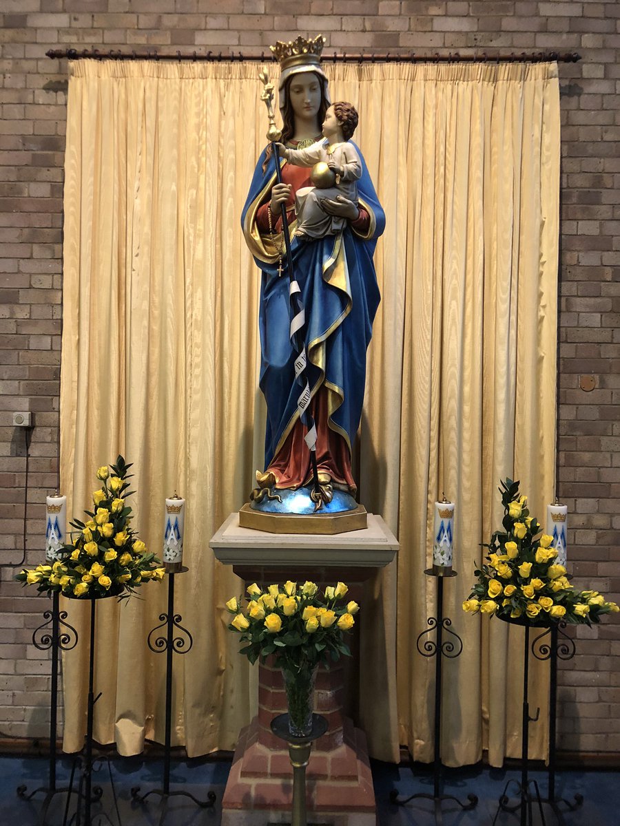 CoughlinFr's tweet photo. Over 170 roses were sponsored by parishioners in honour of the Immaculate Conception of Our Lady!  Mass was offered for the intentions associated with each rose.  Also a sneak peak of the new rose (Gaudate Sunday) cope for Our Lady!  @RCNorthampton @CatholicBedford @WalsinghamEN https://t.co/KS06VrBgYz