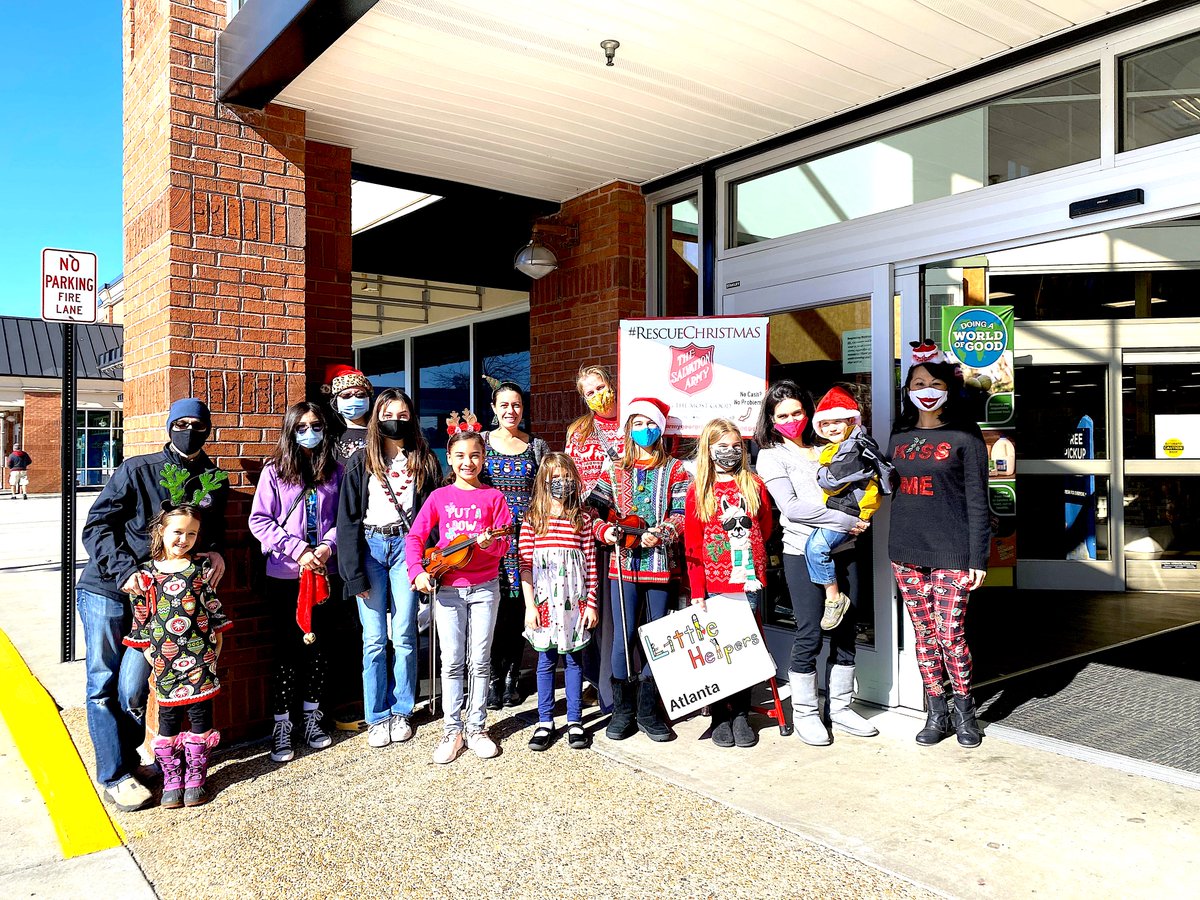LittleHelpers9's tweet photo. #littlehelpersofAtlanta #bellringers #rescuechristmas @SalvationArmyA #holidayspirit #give https://t.co/71rRH847vL