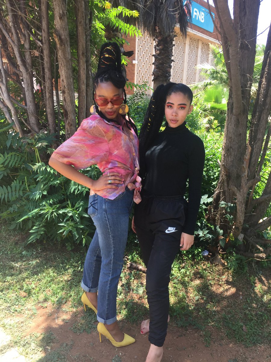 DeadlyFairyRA's tweet photo. Met Some Hot Girlz &amp; We Did Some Hot Shii 🔥 😍 😜 😝 https://t.co/NRaa0YDecF
