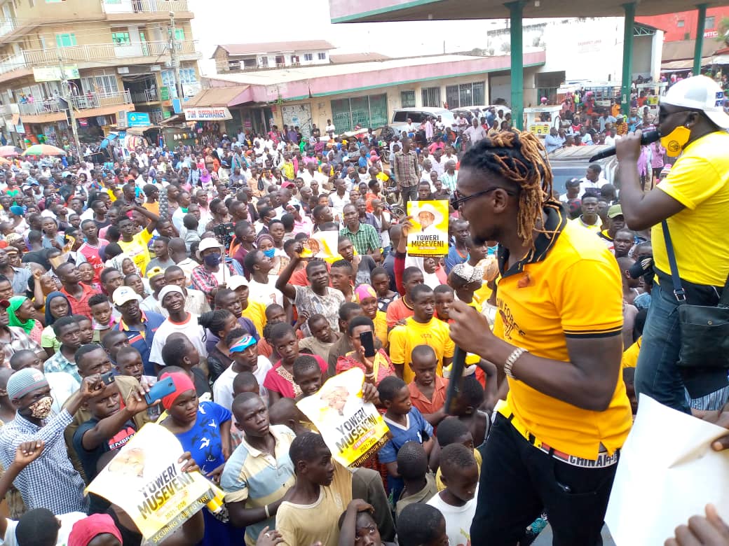 DFundamentalist's tweet photo. @Uwihanganye_A @NUP_Ug Phew🤣😂😂 https://t.co/rALaNcfK1a