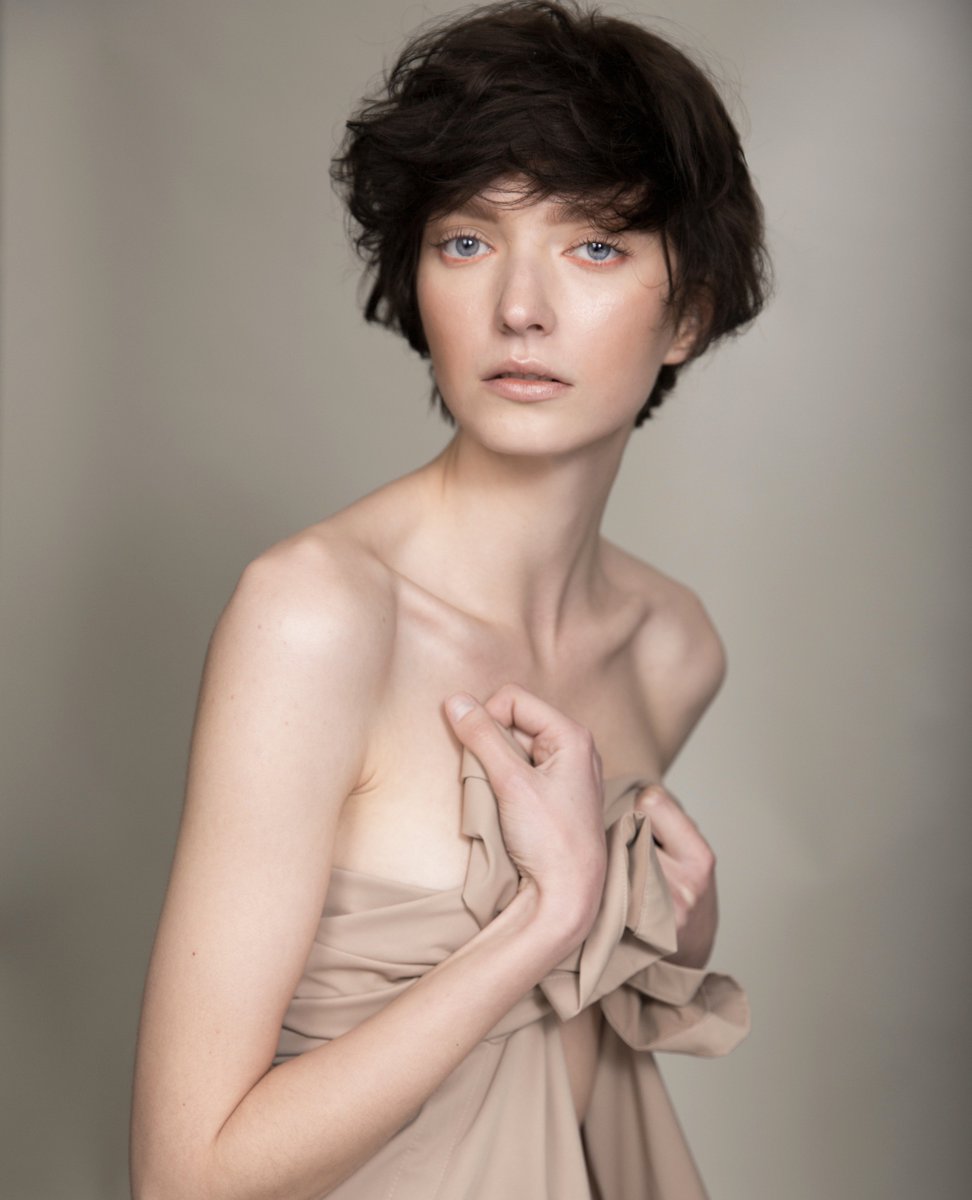 FrontManagement's tweet image. Now Representing @stazialitvin as seen on the cover of L'Officiel Latvia. #FrontFam #wcw  #fashion #beauty #beautiful #instagood #style #model #magazine #modellife #magazinecover #cover