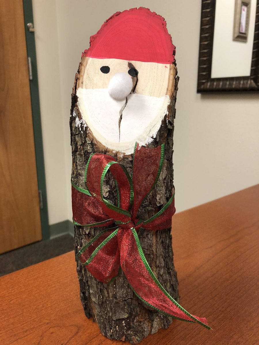 CathyGrovertx's tweet photo. Started my day with a smile when the cutest 1st grader gave me a homemade Santa. Merry Christmas! @CaprockES https://t.co/w0eCfVwnPf