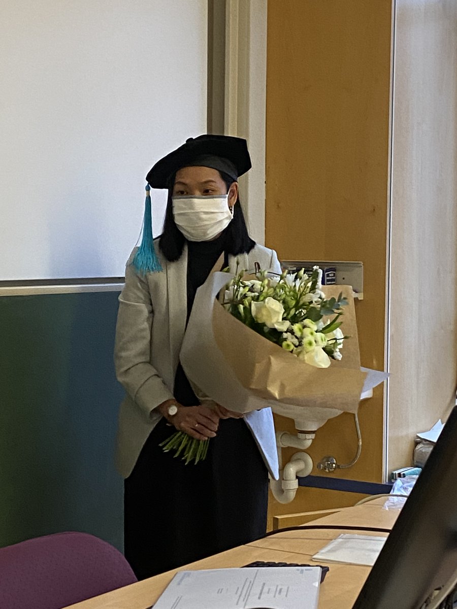 ImcaSampers's tweet image. Maandag (7/12/2020) heeft Phuong Hong Le haar doctoraat succesvol verdedigd en dit volledig coronaproof. Ze voerde haar onderzoek uit aan de onderzoeksgroep #vegitec. Haar doctoraat handelde over mogelijke strategieën om sojamelk te verrijken met gamma-aminoboterzuur. @FbwUGent