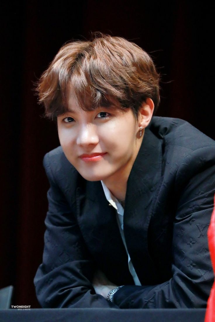 LariYoonseok's tweet photo. Comic Sope/ Yoonseok

Onde Yoongi e Hoseok sempre fugiam para uma outra dimensão quando chegava a hora dos intervalos das aulas. https://t.co/stos4gF1Yf