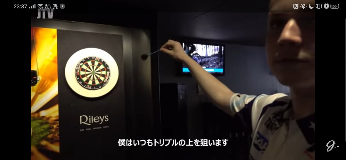 FutureRetrodart's tweet photo. 1本目はトリプルの上につけるようにする、基本的でベターなんだけどけっこう難しい。練習〜 https://t.co/JMm37xIQFg