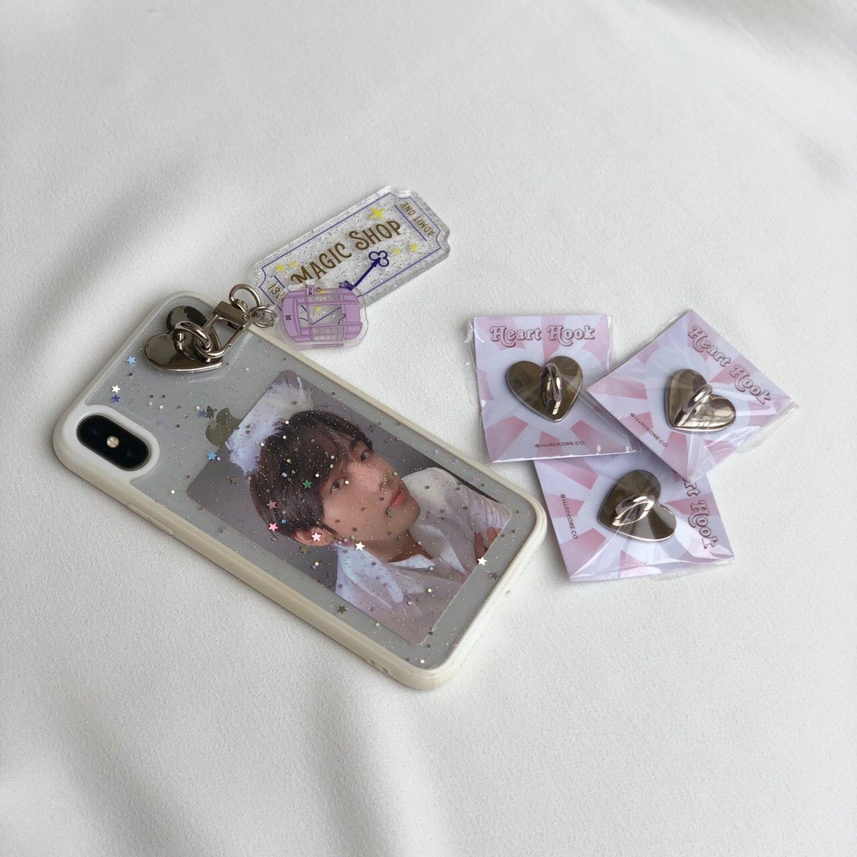 hardkore_co's tweet photo. Heart Hook size: 2.5 x 2.5 cm

Dapatkan harga spesial utk paket bundling 1 glitter keychain + 1 heart hook! 

Pesan sekarang melalui DM atau Shopee🥰 https://t.co/hj3d7grxc3