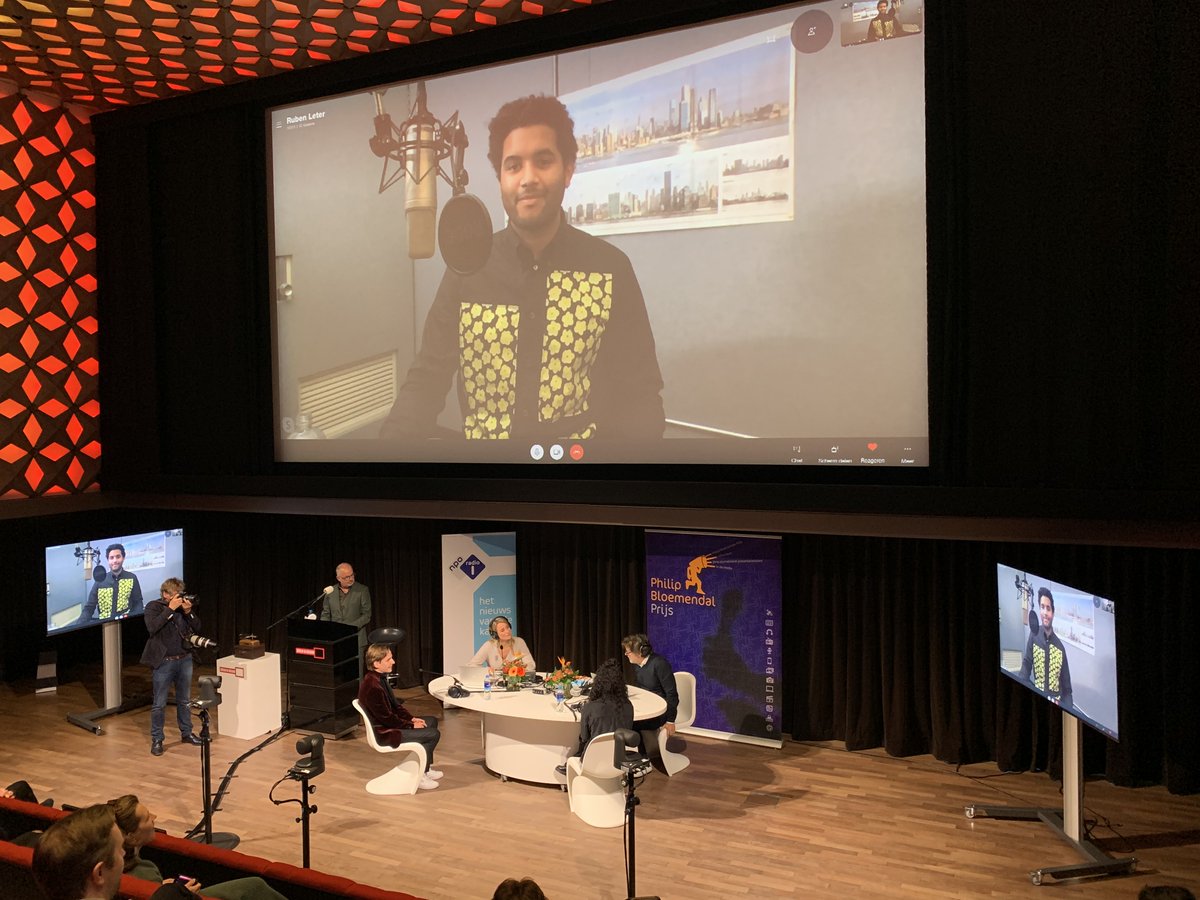 bloemendalprijs's tweet photo. Het moment van de waarheid: wie wint de Philip Bloemendal Prijs 2020 en mag zichzelf hét jonge journalistieke presentatietalent van 2020 noemen? In gesprek met de genomineerden. 
@MiekeBloemendal reikt straks de prijs uit #philipbloemendalprijs2020 https://t.co/IqbsZqfkQ9