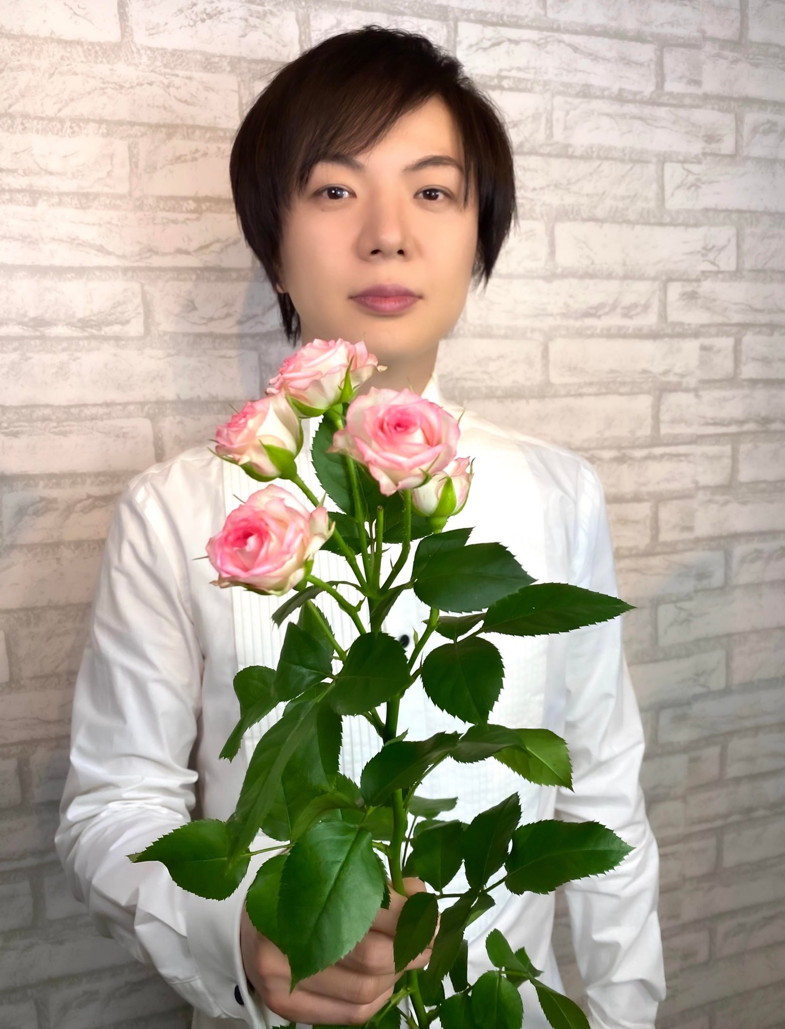 竹島宏スタッフ 公式 スプレーバラ ピンクワルツ 花言葉は 包容力 淡いピンクの花たちは どんなことでも優しく 包み込んでくれますよ 今日も１日お疲れ様でした ひろネット 花便り 花 花言葉 花のある暮らし 花のパワー スプレーバラ