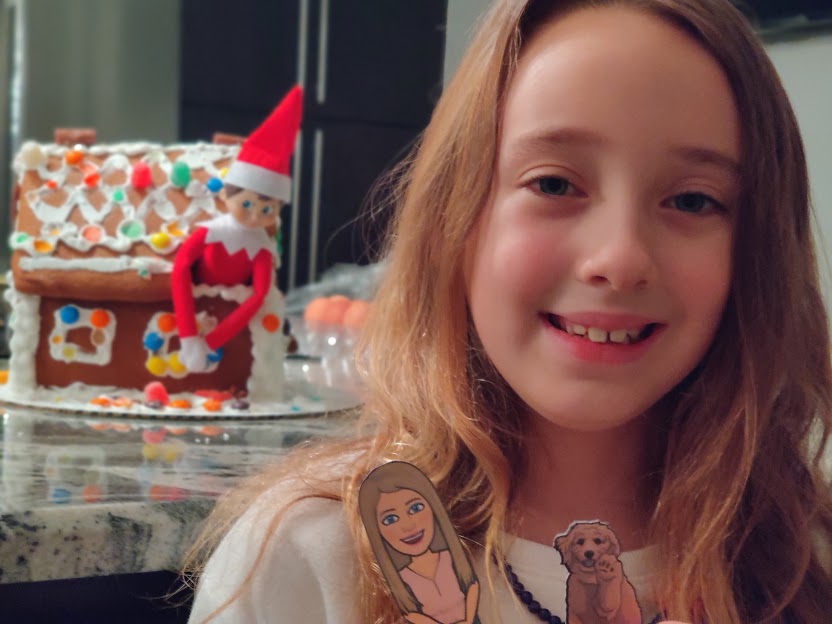 MissMcKeownA4's tweet photo. #FlatMsMcKeown and #FlatPenny loved checking on your elf with you, Lillia! Cool gingerbread house! ๐ https://t.co/7cAS3QSNgq