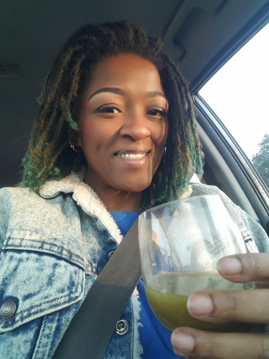CrossNetia's tweet image. Grand rising from me and my green juice 
#FoodIsFuel #ItsNastyTho #GreenJuice #FitnessGoals