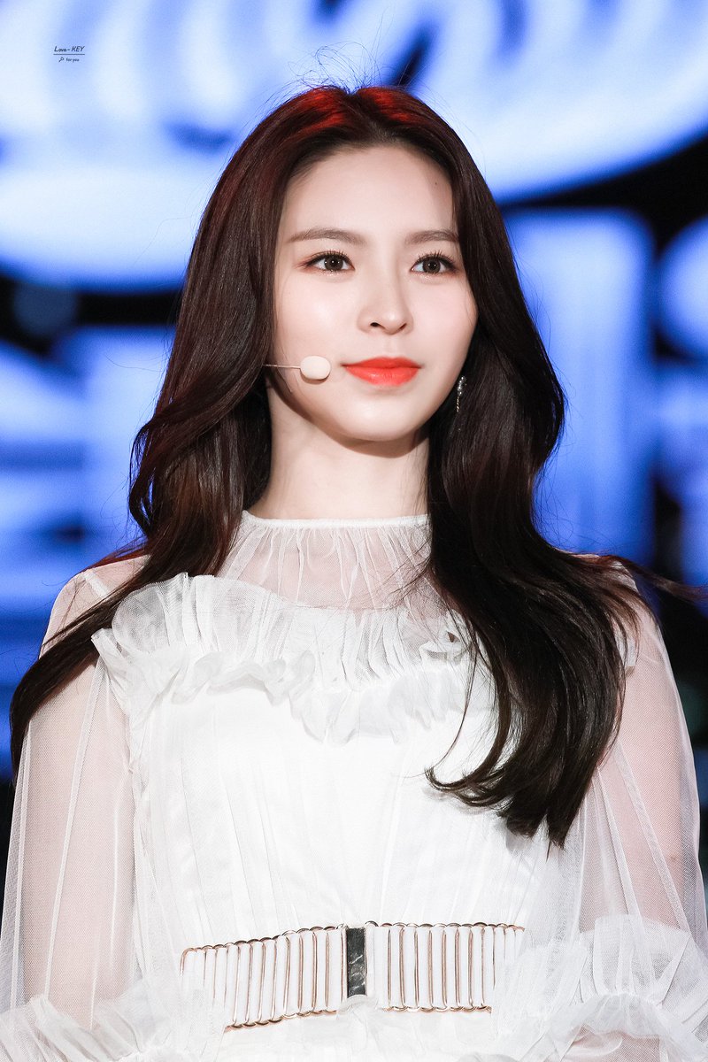 KEV1NB4E's tweet photo. I really miss you, you haven't updated for a month and I'm really starting to worry, Where are you Elkie? 🥺😭
#WhereIsElkie @CUBECLC #CLC #ELKIE #씨엘씨 #엘키 #莊錠欣 #청팅옌 #장정흔 #エルキ https://t.co/zgyjYPCYsF