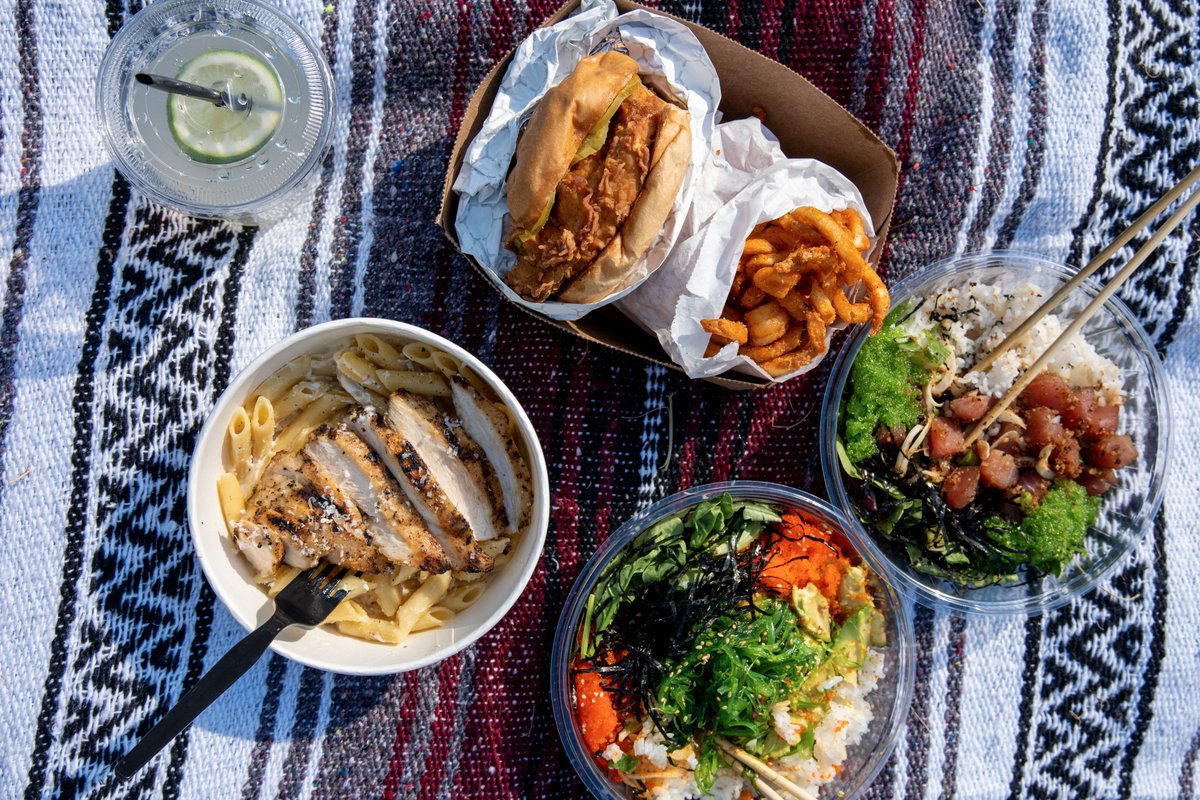 canadev's tweet photo. We are excited to have teamed up with @snackpass_ to create the food hall experience online, keeping our tenants connected to our communities.
Hungry? Try it out at @TheBoursePhilly and @CrossStMarket!
#Placemaking #PlacemakingWorks #FoodHall #Restaurants #Snackpass https://t.co/yWPrGaBTvn