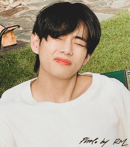 taehyvngpics's tweet photo. https://t.co/9ggnzgSnoU