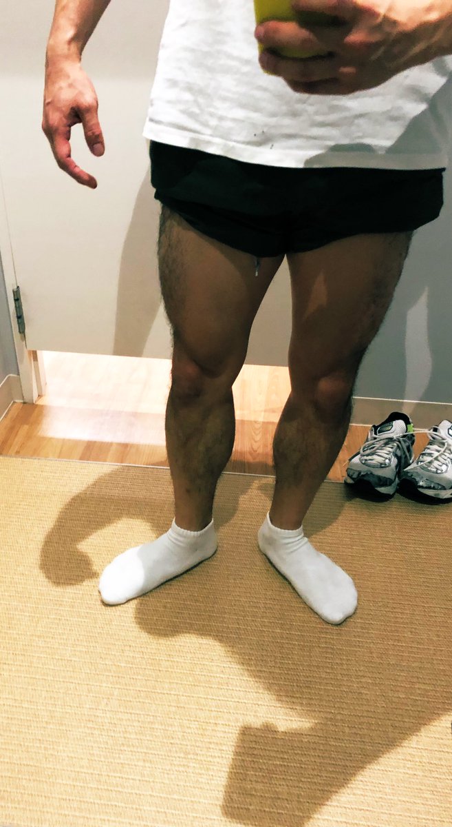 musctk's tweet photo. 今日はサボり気味だった脚しましたー。久々のプリケツショット🍑デカマラに奥まで犯されたいw誰かデカマラ下さいー🍆 https://t.co/SiW27HcI9s