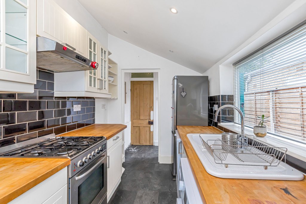 Estates7 tweet media