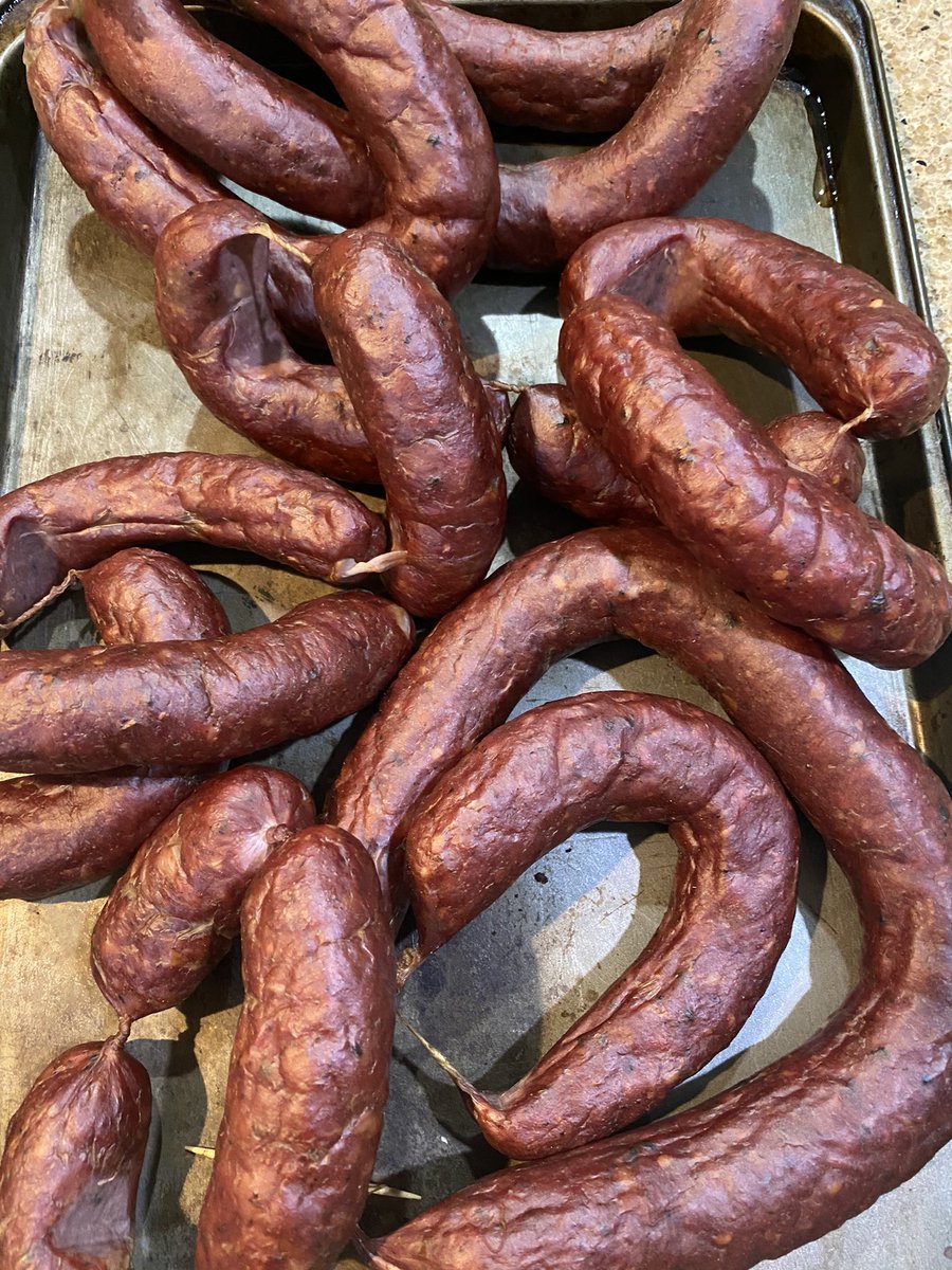 BlueWater2011's tweet photo. Smoked Deer Sausage #venison #smoked #sausage. https://t.co/xaRHUFwkVI https://t.co/B5IQo6AS6B