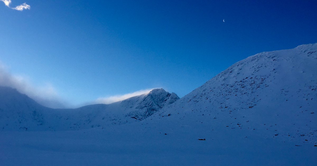 Nice enough morning winter climbing in the Cairngorms, lots of snow  with some heavy trail braking.www.teamascent.co.uk <a href="/MTNEQUIPMENT/">MOUNTAIN EQUIPMENT</a> <a href="/GORETEXeu/">GORE-TEX® Brand EU</a> <a href="/MountainBootCo/">MBC</a> @ScarpaUK