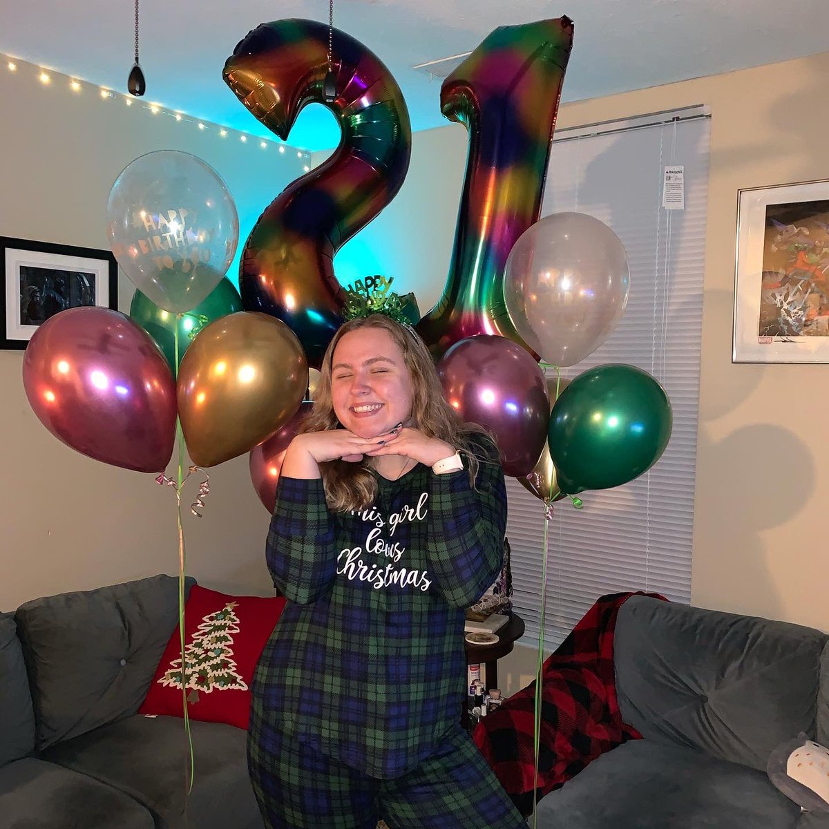 sadfacealeigha's tweet photo. Happy birthday!!! Love u ♥️♥️ https://t.co/UfhNEFoZ5W